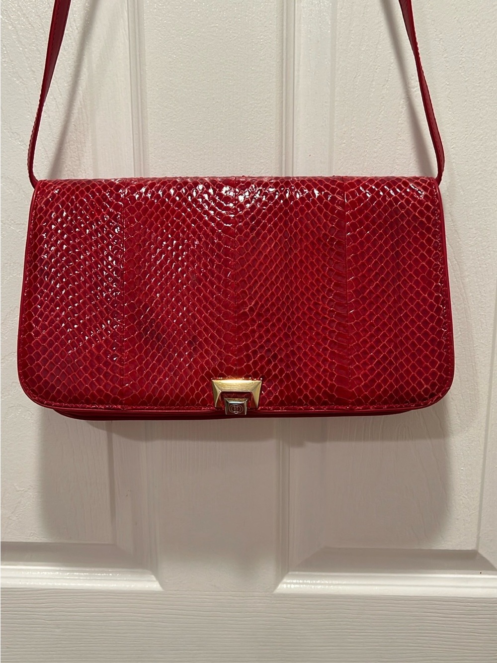 Gucci vintage Red Women’s Shoulder Bag EUC - Picture 4 of 16